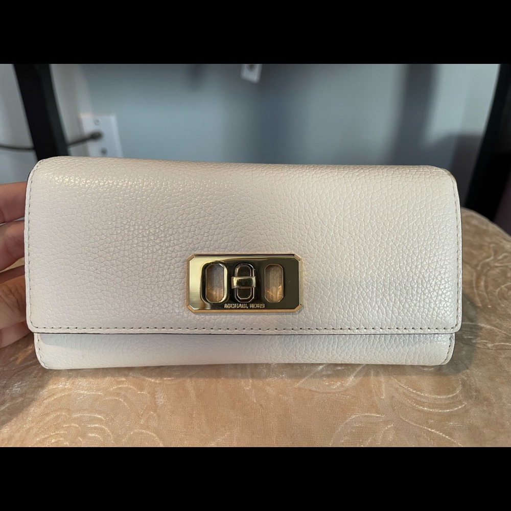 Michael Kors wallet